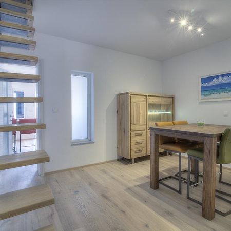 BC Eleven Appartement Senj  Buitenkant foto