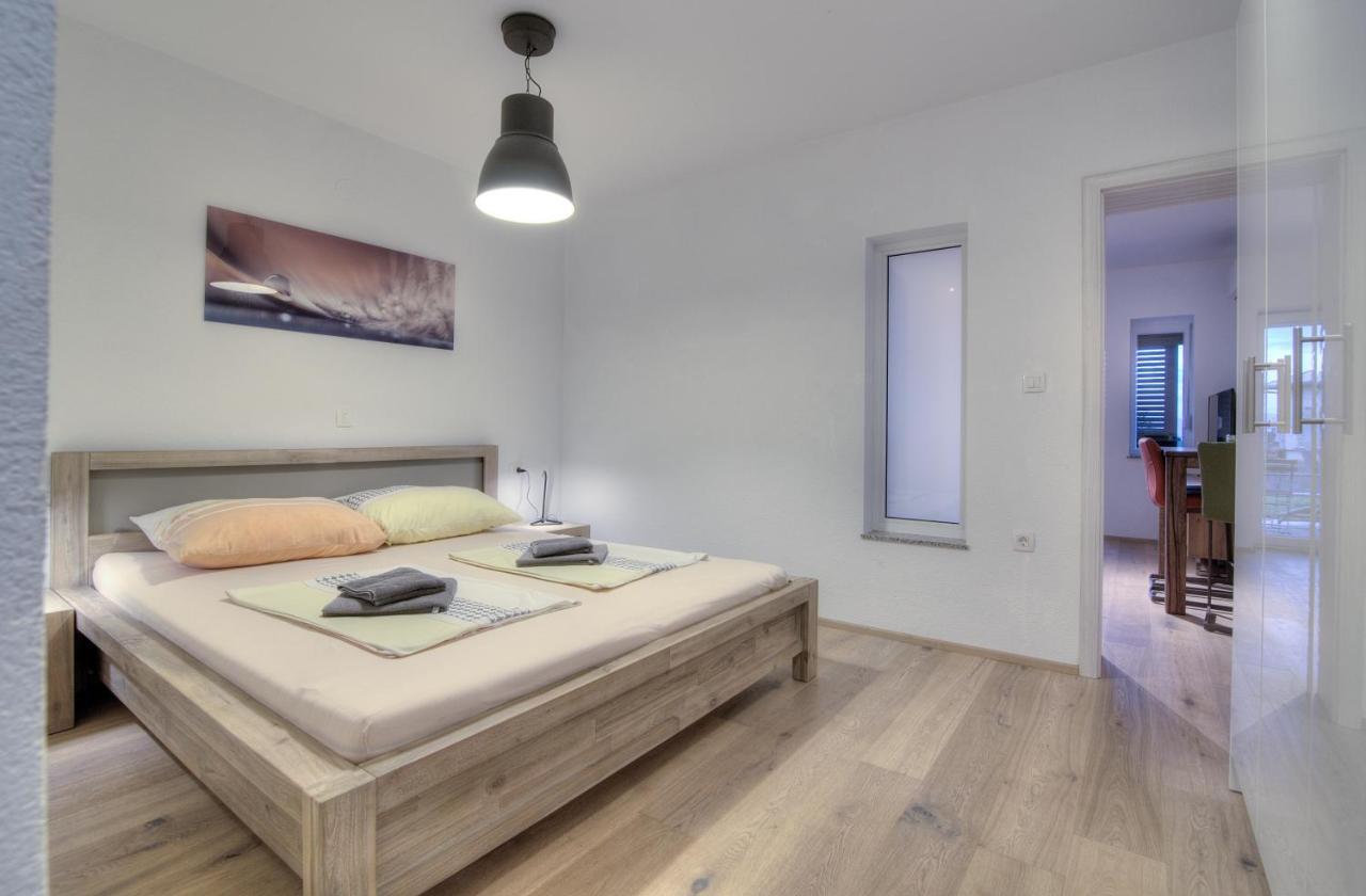 BC Eleven Appartement Senj  Buitenkant foto
