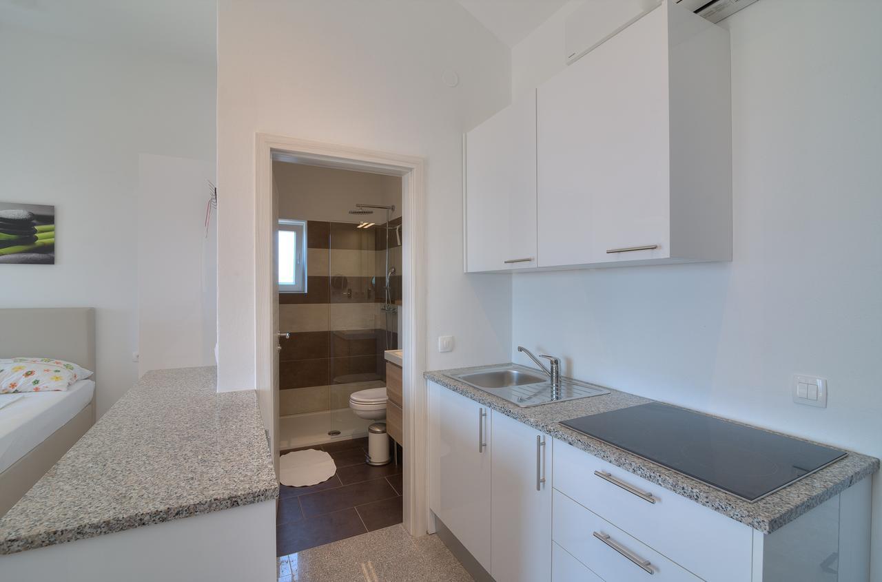 BC Eleven Appartement Senj  Buitenkant foto