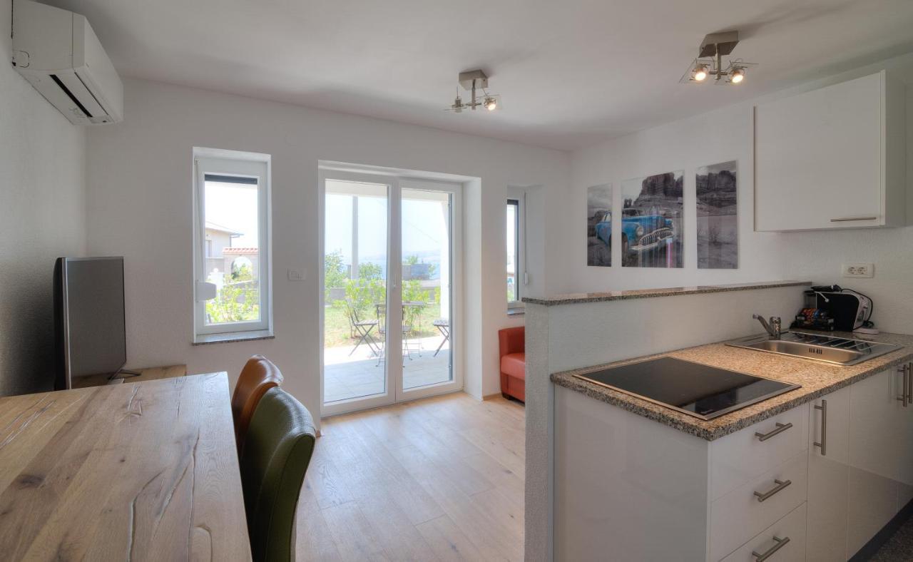 BC Eleven Appartement Senj  Buitenkant foto